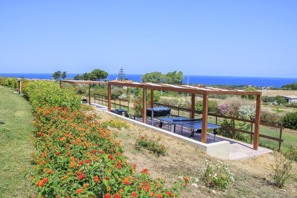 Abbaidda Hotel Valledoria  Exterior photo